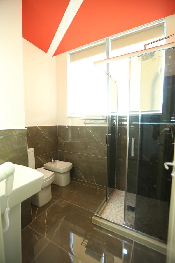 Hotel Vllaznia 3*