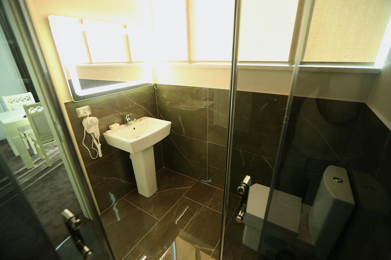 Vllaznia Hotell