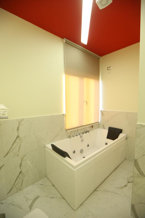 Vllaznia 3*