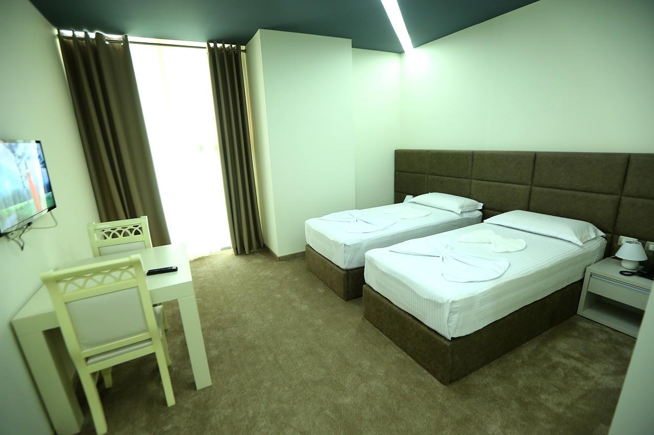 Hotel Vllaznia 3*