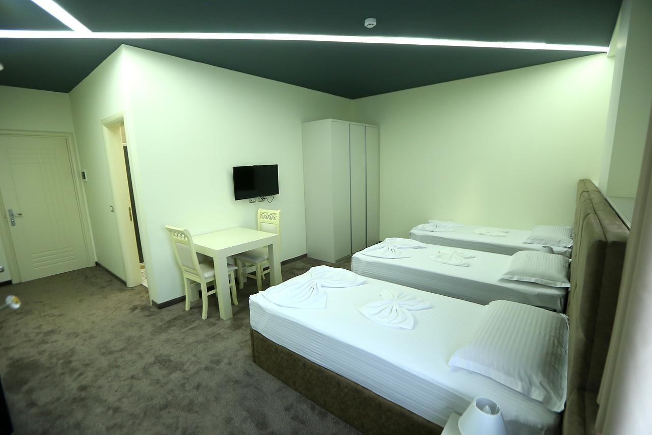 Hotel Vllaznia 3*