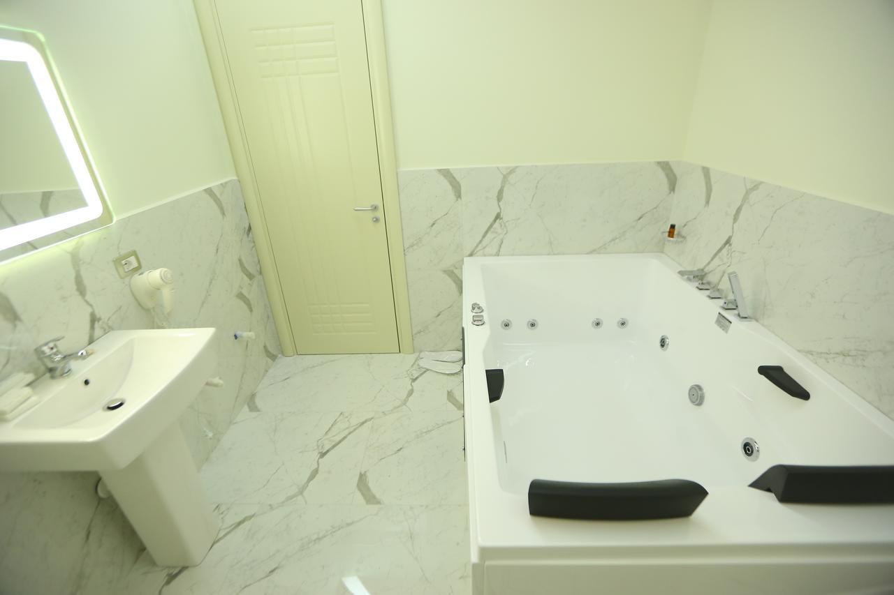 Hotel Vllaznia 3*