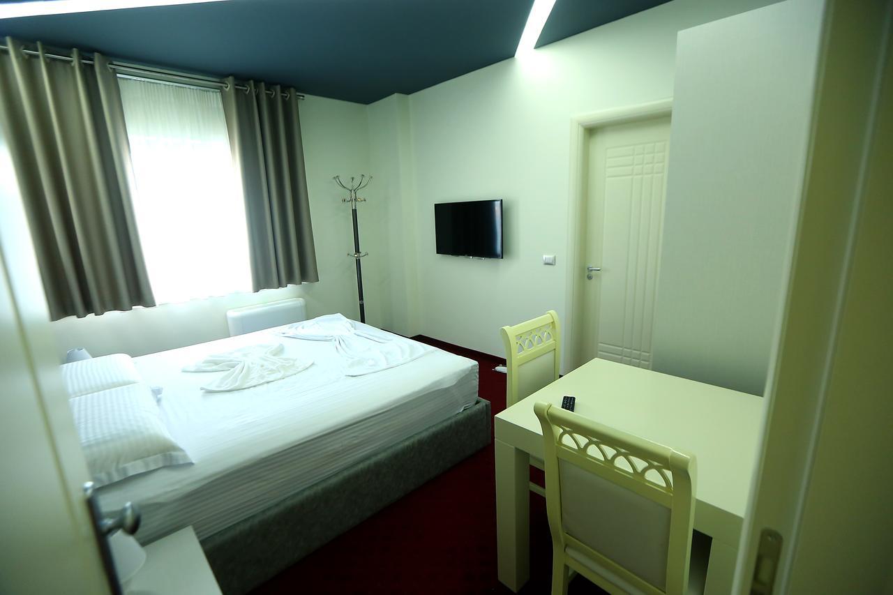 Hotel Vllaznia 3*